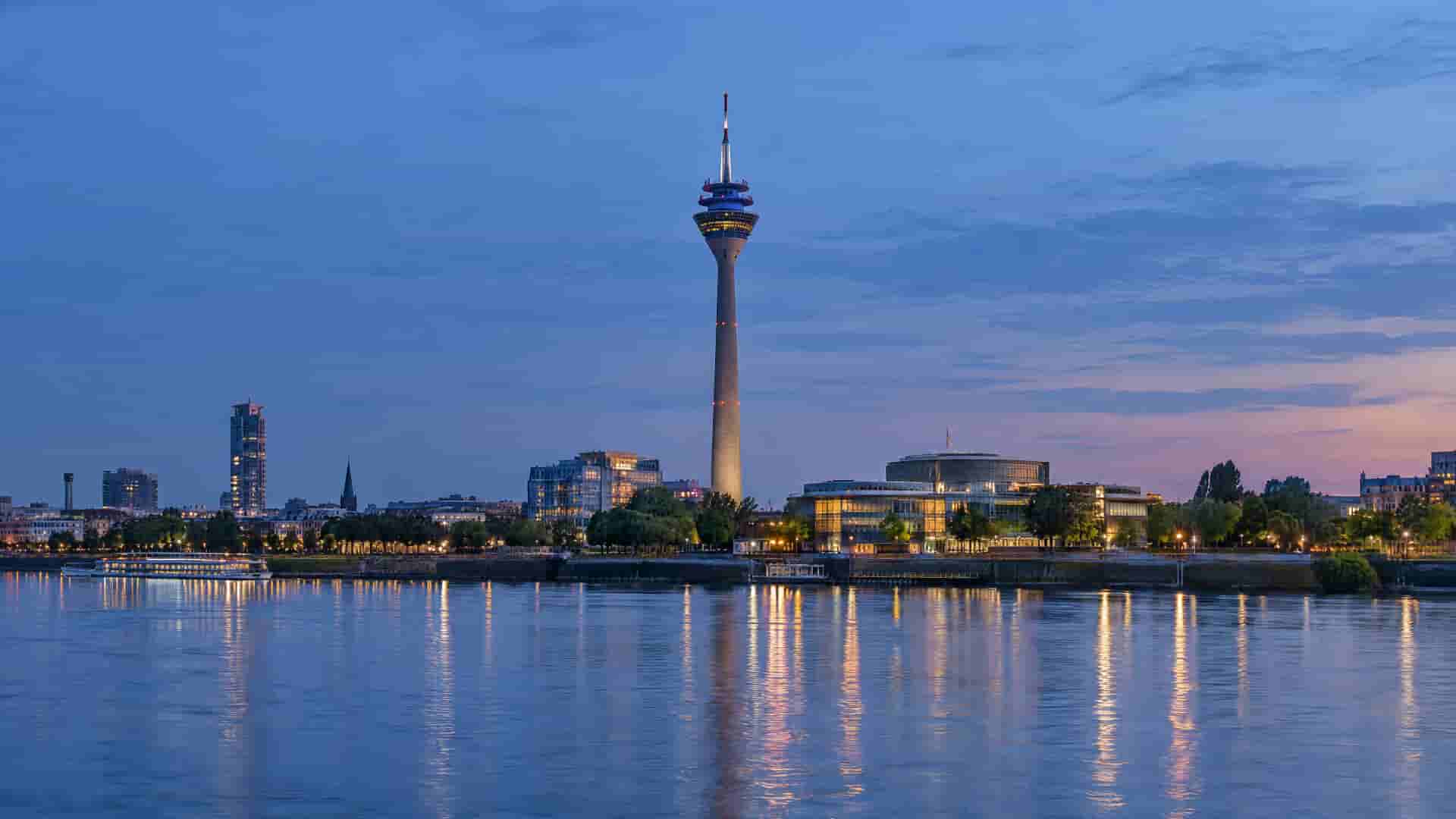 KI-generiertes Stadtpanorama von Düsseldorf